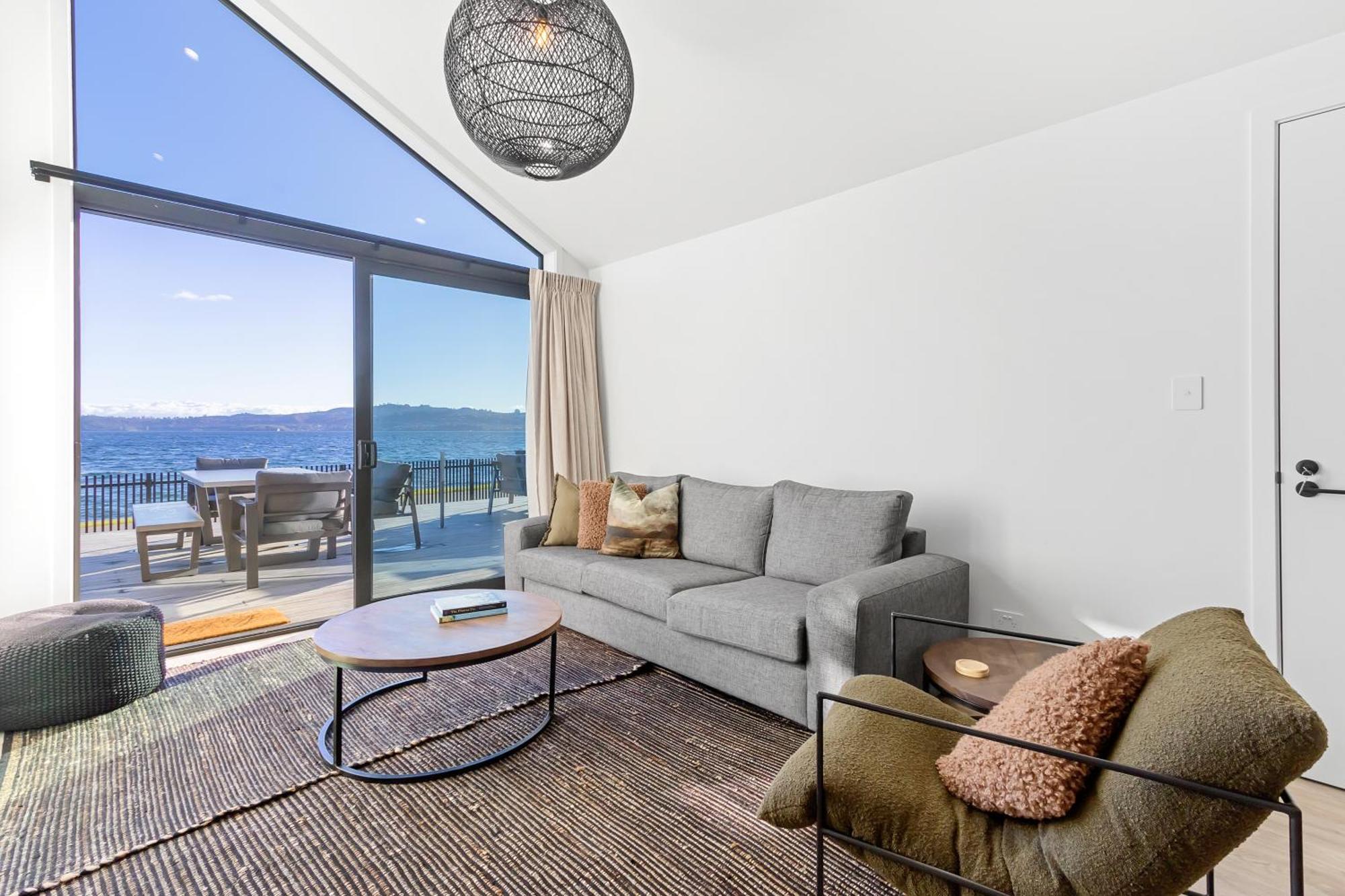 Brand New Lake Front Homes Spa Pool Taupomeer Buitenkant foto